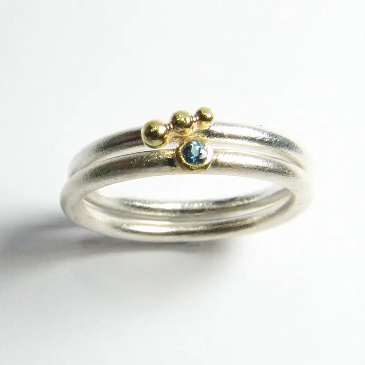 Silberringe mit Aquamaring und Goldkügelchen